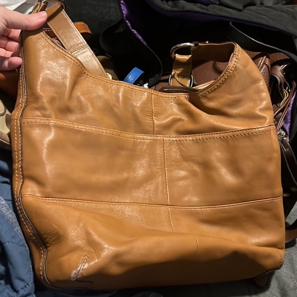 Authentic coach purse - Picture 2 of 4